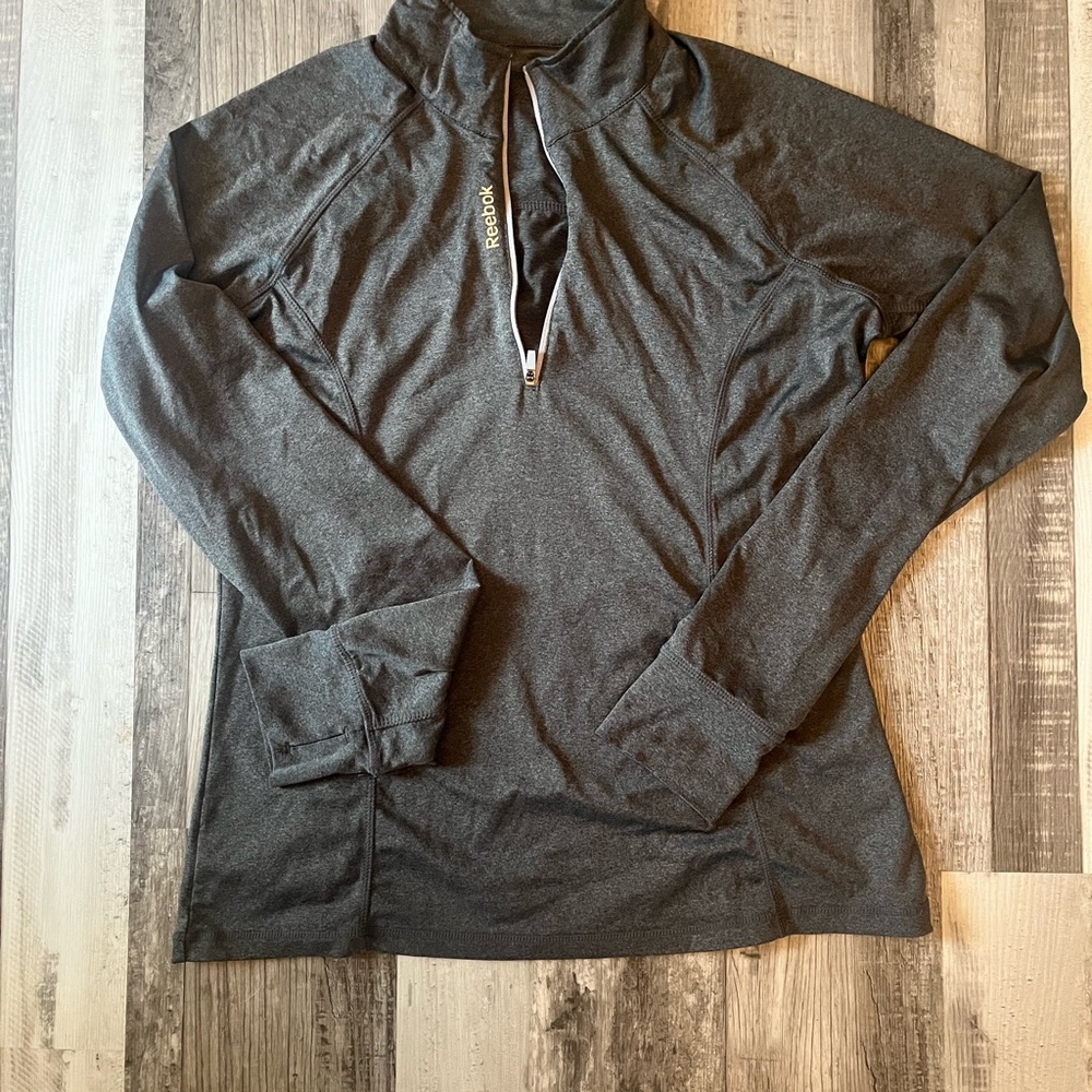 Reebok Women’s Charcoal Pullover